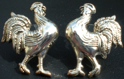Jewelry - Fashion LB4288 Pierced Earrings Silvertone Various Countries $8.99