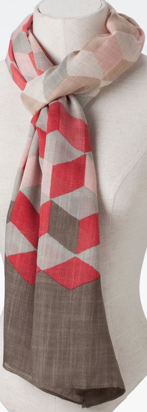 Jim Shore Fashion 4041331 JS Jasmine Scarf Coral Tumblin $0.00