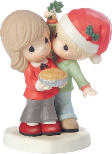 Precious Moments 161026 Couple with Mistletoe Figurine $55.99