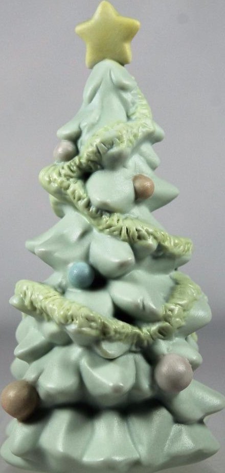 Precious Moments 528684 Christmas Tree Sugar Town $15.99