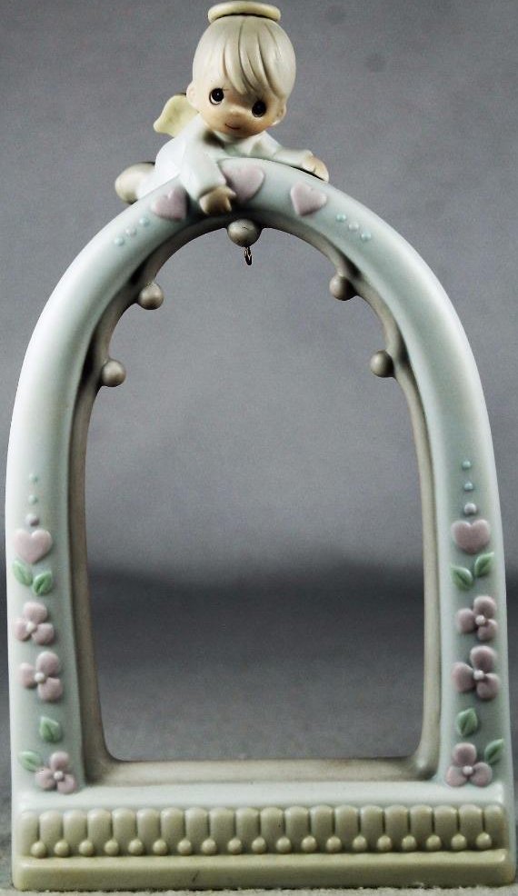 Precious Moments 603171 Ornament Holder Trumpet Beautiful $24.99