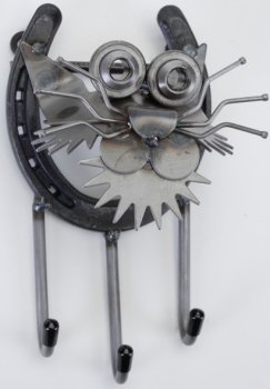 Yardbirds F186 Merlot Key Holder Metal Yardbirds is located in United States $53.99